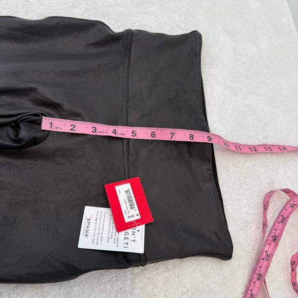 SPANX Faux Leather leggings size M - Picture 7 of 10